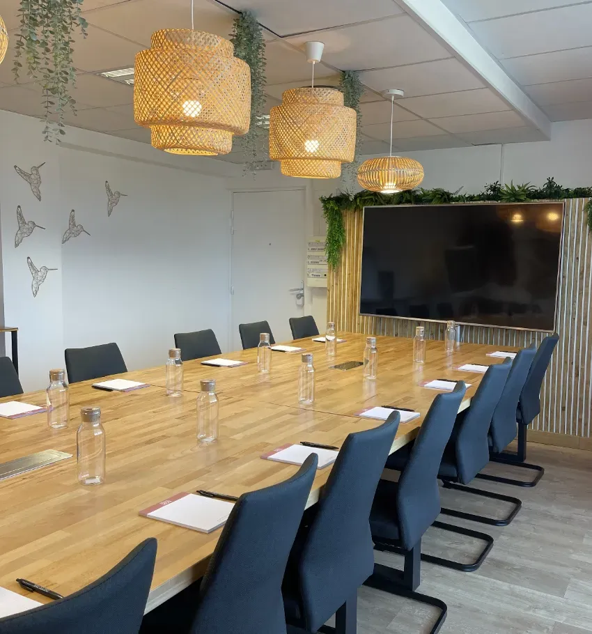 Espace assises de la salle de réunion Meeting Room